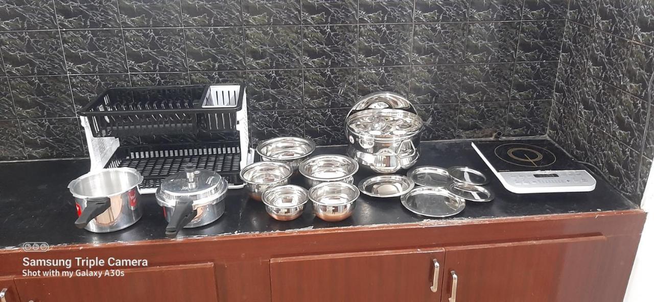 Madura Homestay - Gorgeous Home With 2Bhk 5 Minutes From Nh44 Madurai Exterior foto